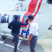 写真：ヘリコプター