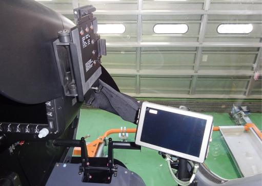 写真：パイロットモニター