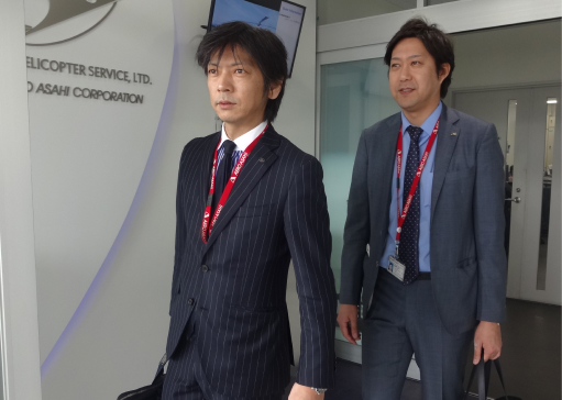 写真:営業部の様子